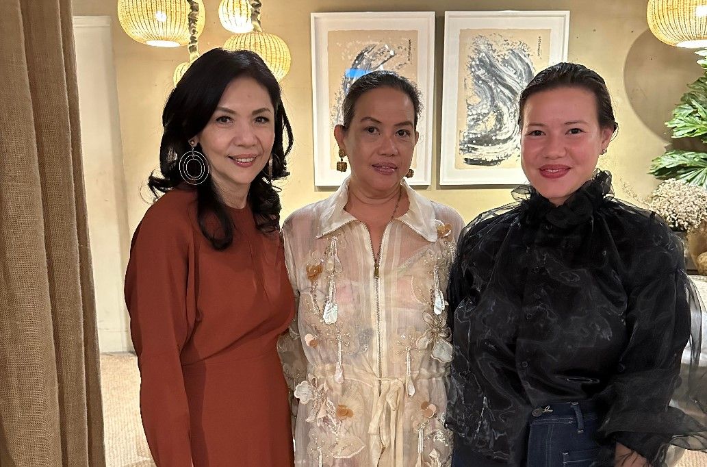 Kaye Tinga, with MayMay and Lior Liechtenstein.jpg