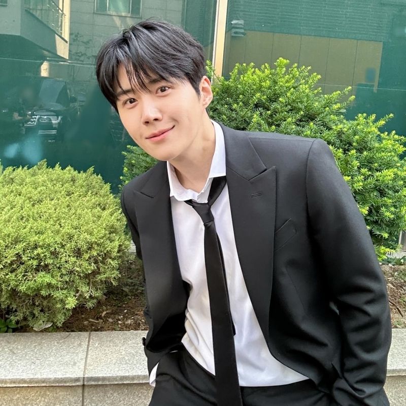 KimSeonho (1).jpg