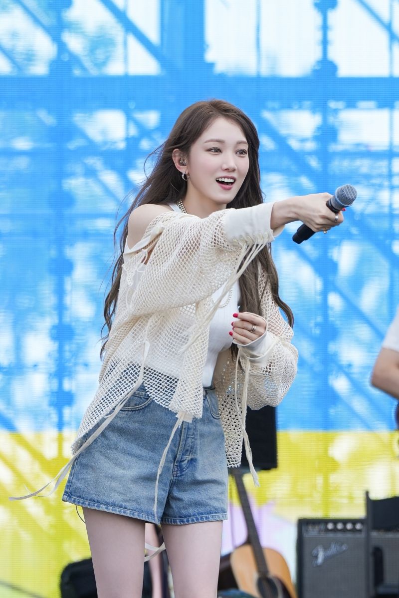 LEE SUNG KYOUNG (2).jpg