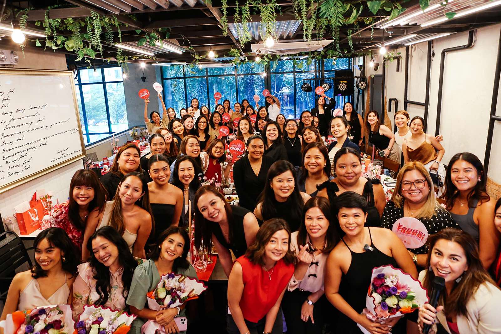 Ladies who Launch season 1 group shot .jpg