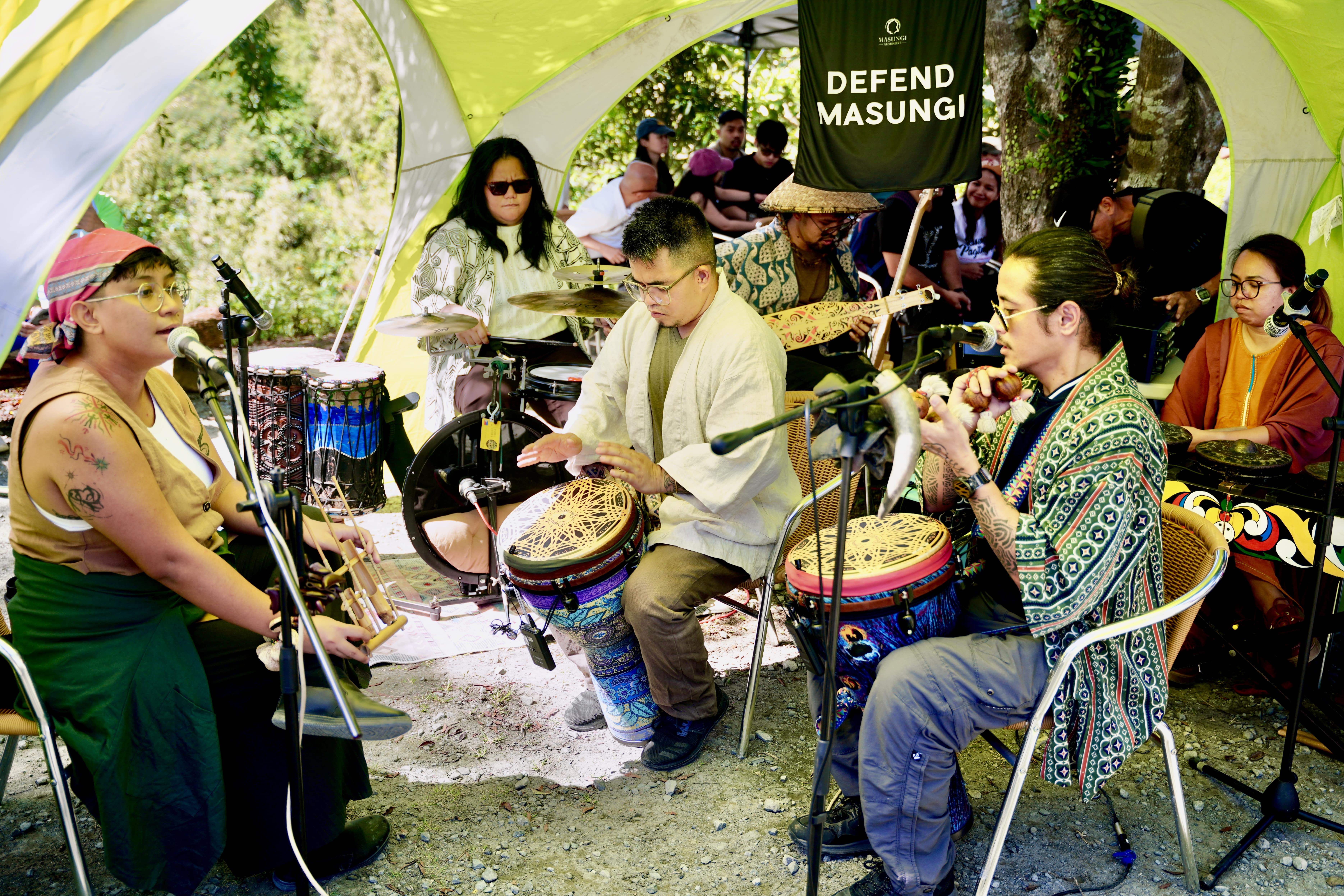 Local artists entertained the nature defense campers-min.jpg