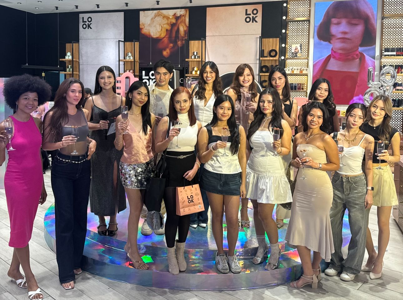 Look At Me treated guests with beauty workshops.jpg