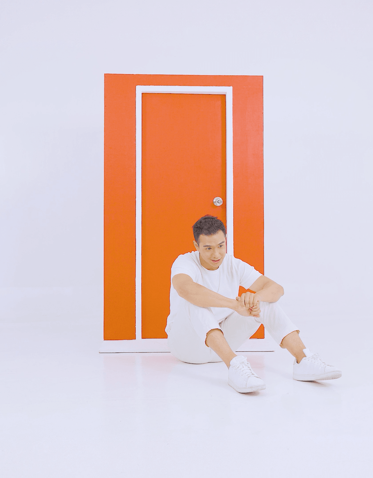 Los has a degree in BS Management Engineering, cum laude, at the Ateneo de Manila Univerity.png