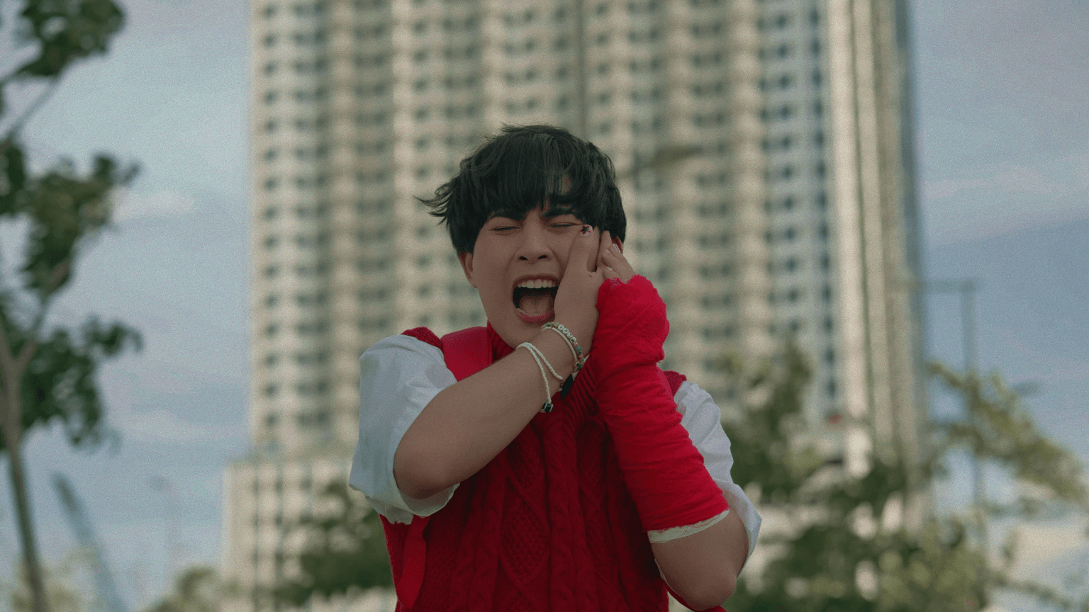 Maki - Namumula MV_11.png