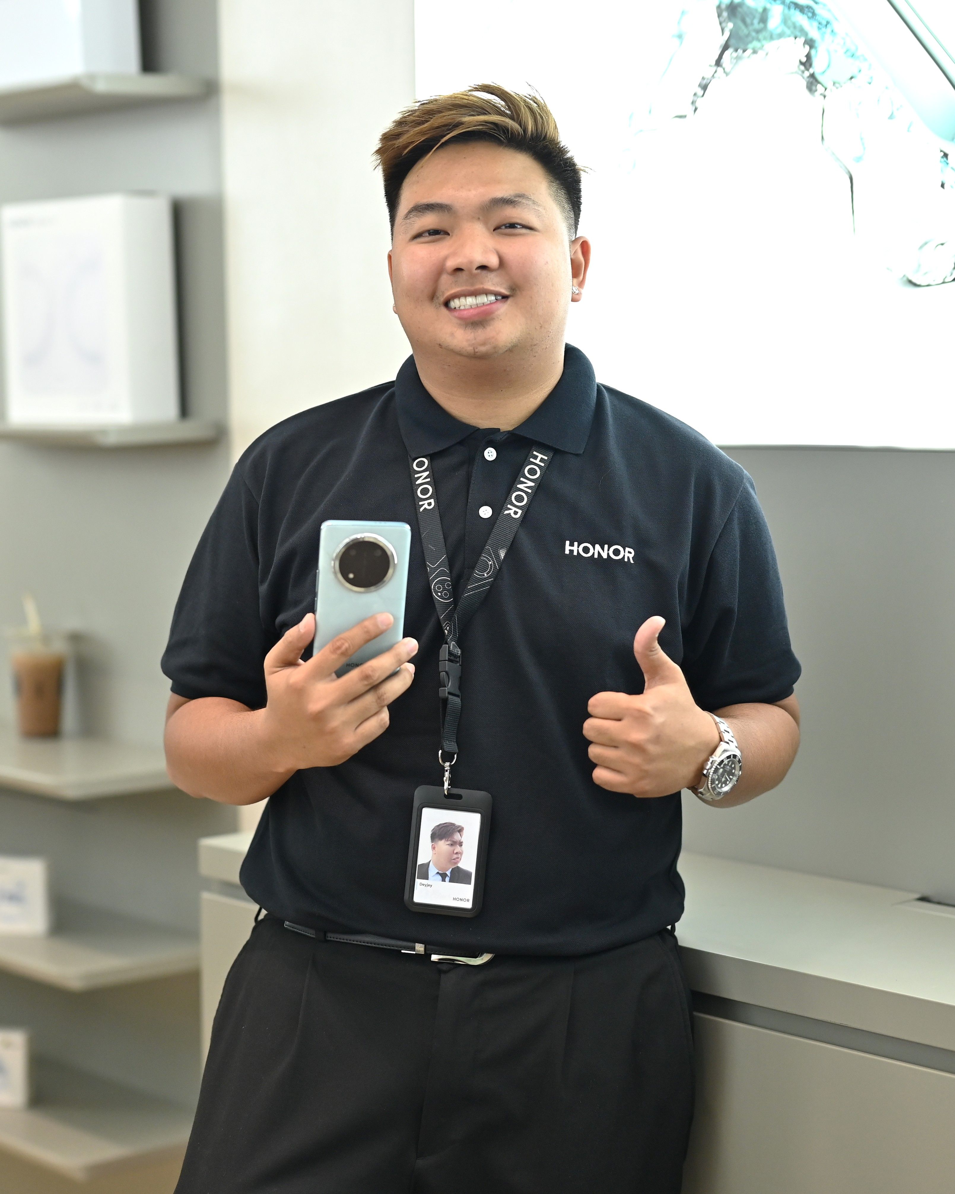 Malupiton graced HONOR Philippines SM City Sucat.JPG