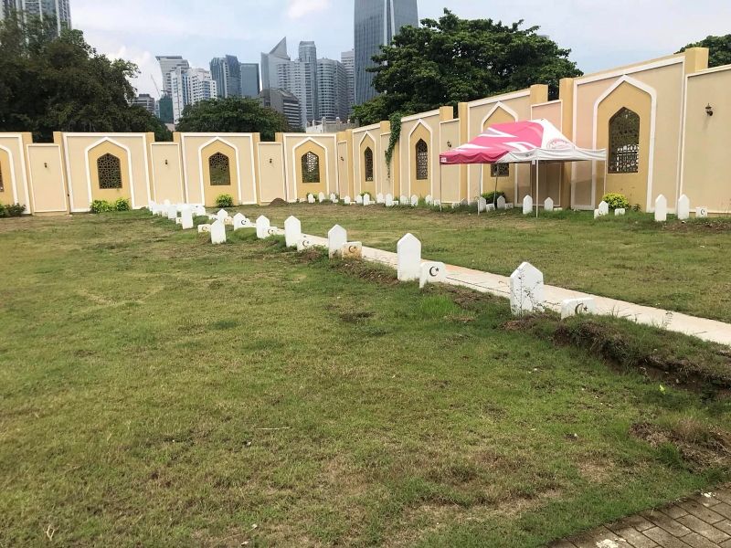 ManilaIslamicCemetery1.jpg