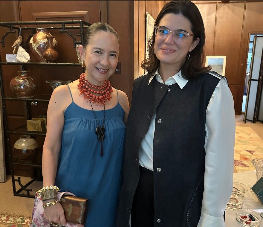 Mia Borromeo with Mariana Zobel de Ayala.jpg