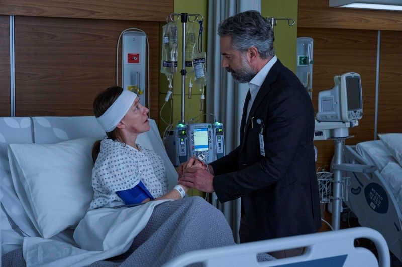 Molly Parker and Omar Metwally in DOC.jpg