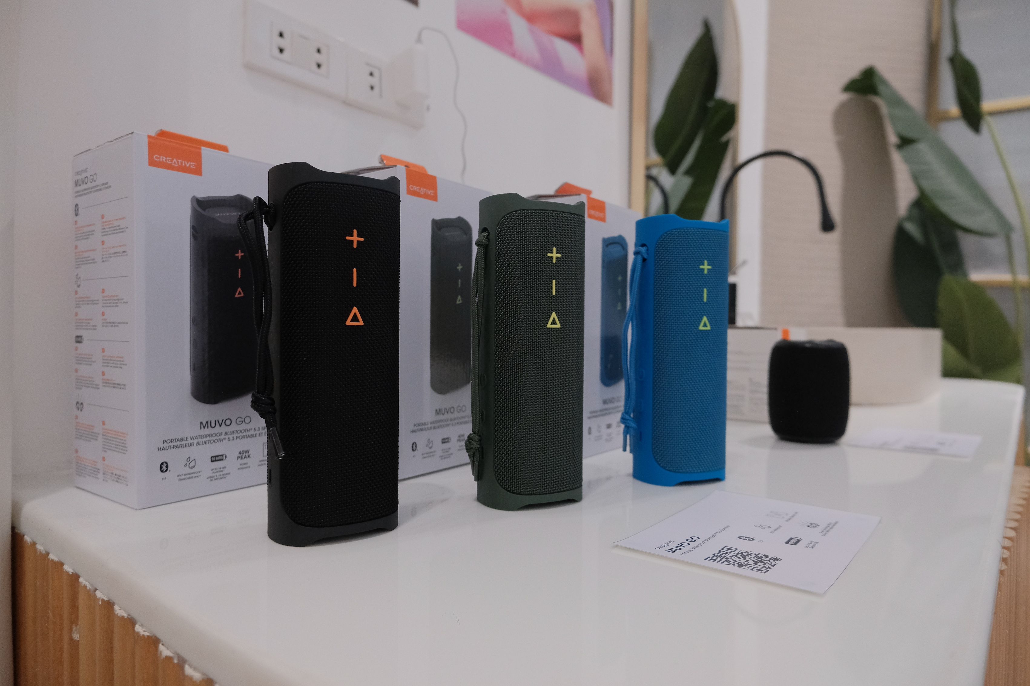 Muvo Go and Muvo Play, portable Bluetooth speakers from Creative Technology, designed for on-the-go audio enjoyment. .JPG