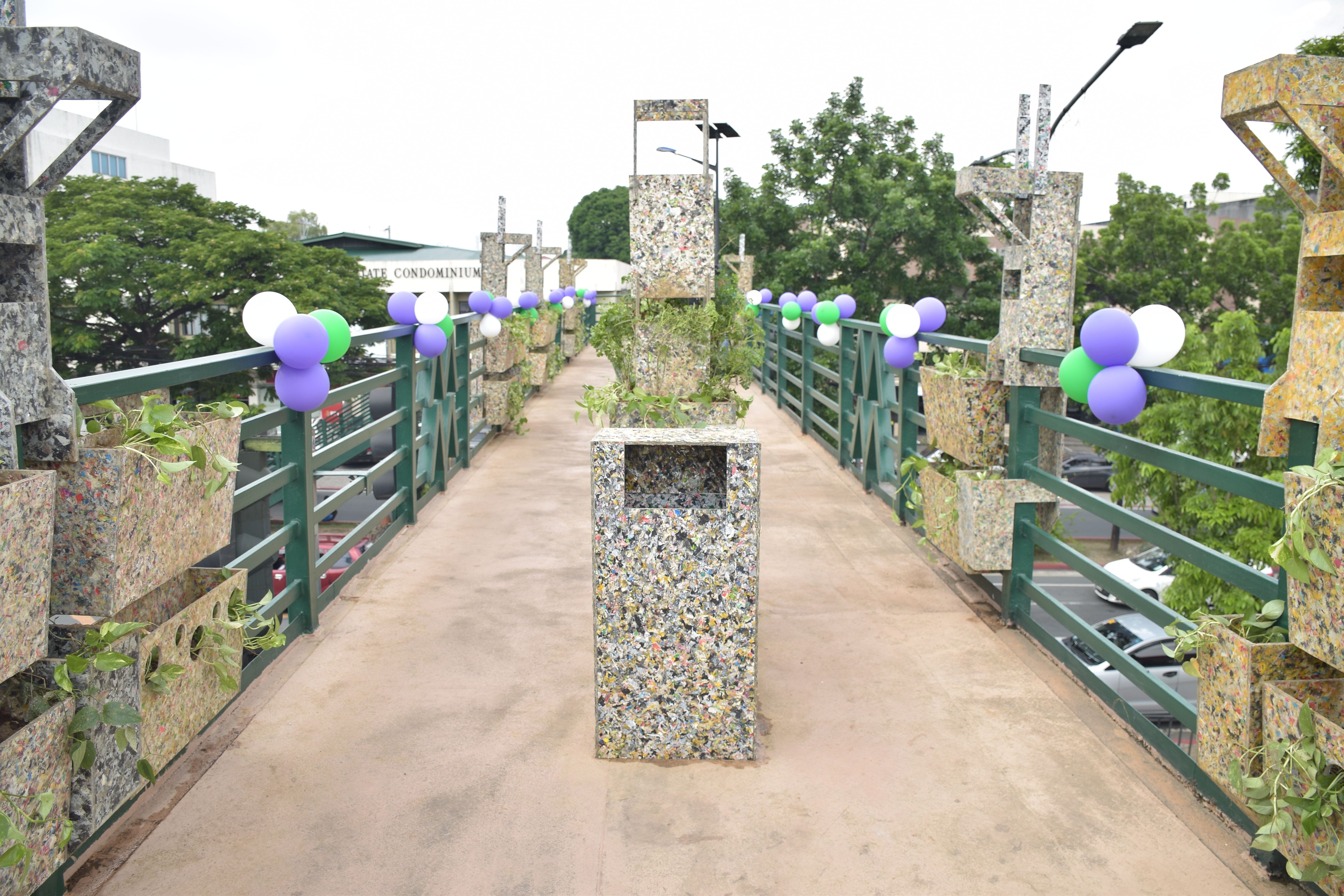 Ortigas Avenue Club Filipino San Juan City Footbridge.jpeg