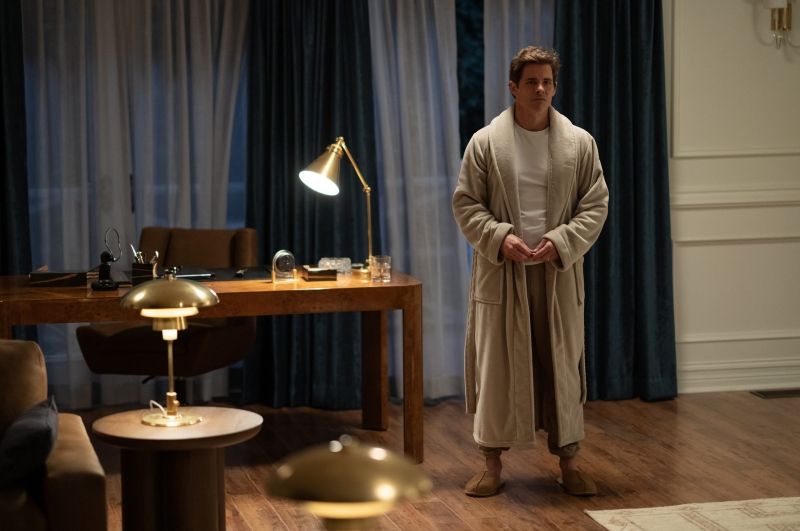 Paradise Still 4.jpg