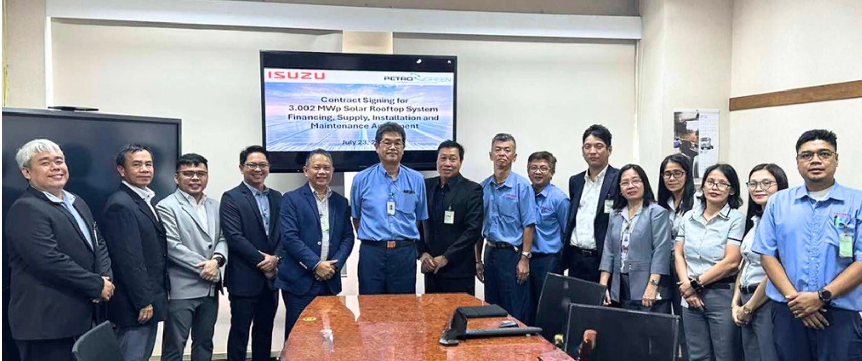 PetroGreen-Isuzu solar rooftop installation.jpg