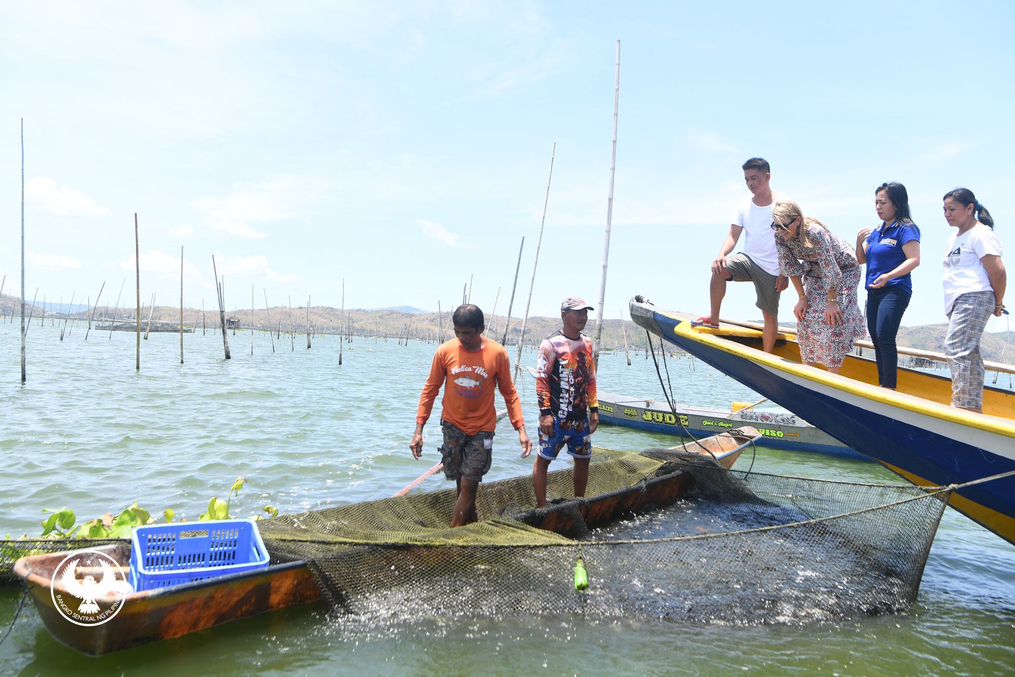 Photo 4_HM Queen Maxima Talim Island Visit.jpg