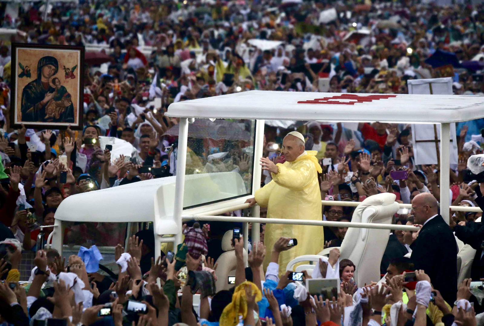Pope Francis in Manila.jpg
