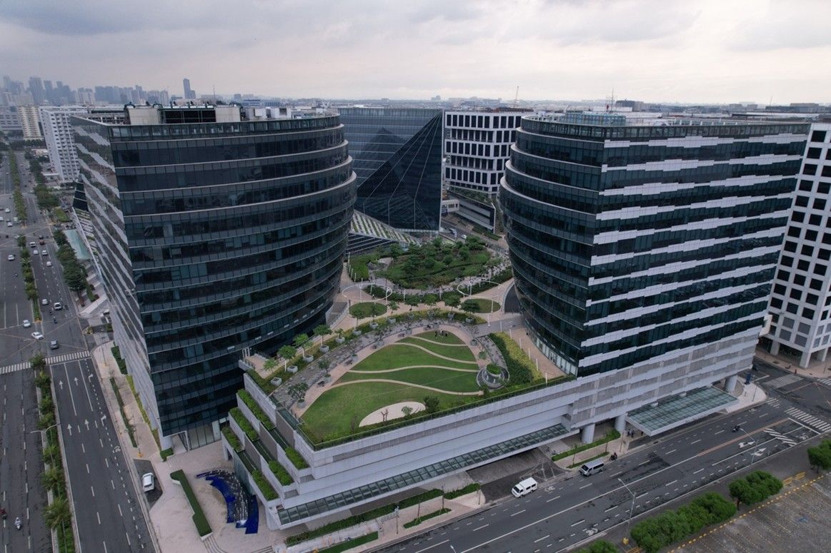 Prism Plaza Sky Garden.jpg