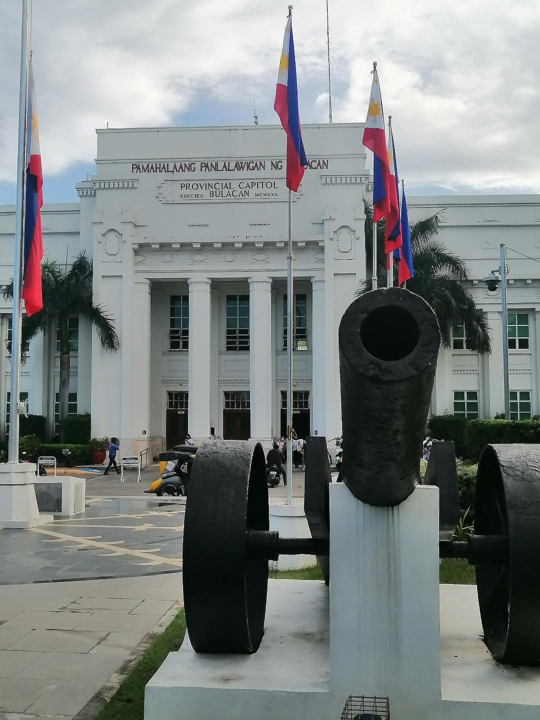 Provincial Governent of Bulacan building.jpg