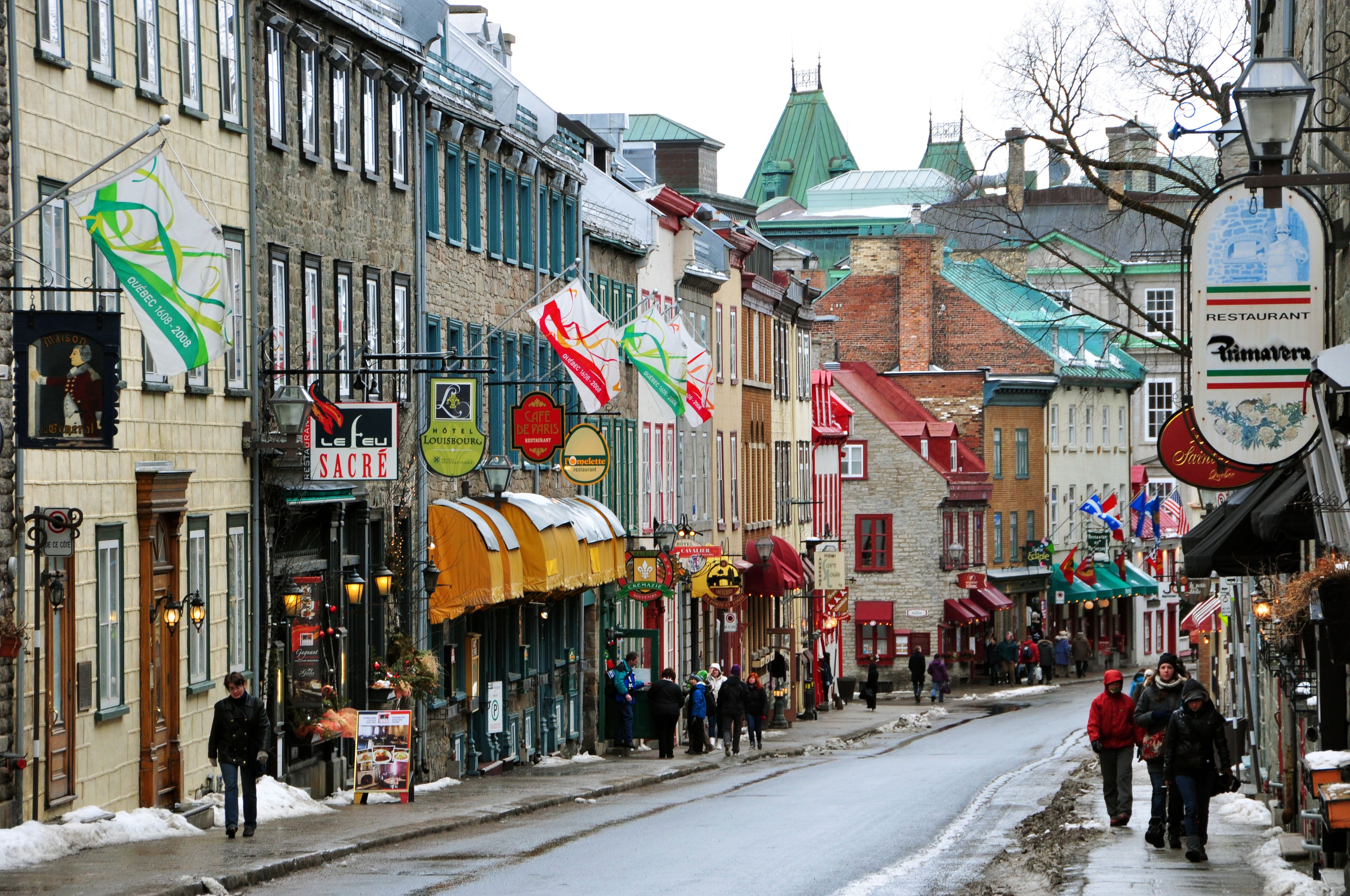 Quebec_City_Rue_St-Louis_2010.jpg
