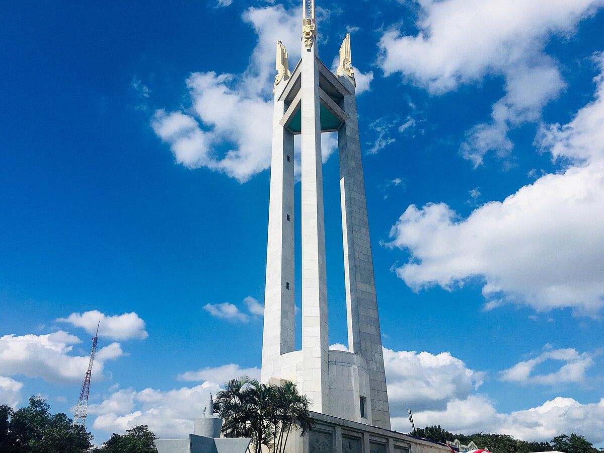 Quezon_Memorial_Shrine_monument_(local_img).jpg