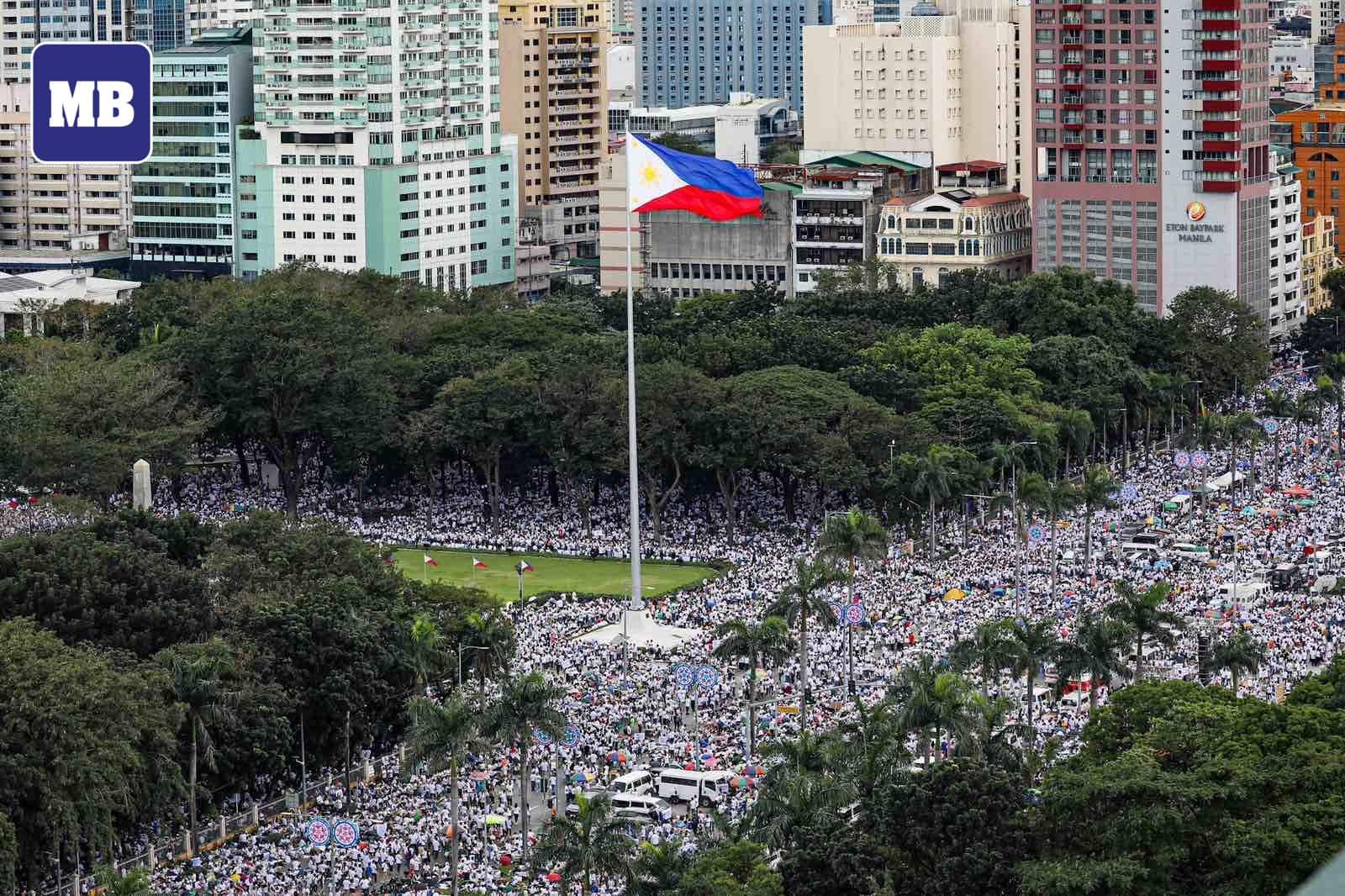RALLY FOR PEACE Members of Iglesia Ni Cristo (INC) gathering at Quirino Grandstand (Photo by John Louie Abrina).jpg
