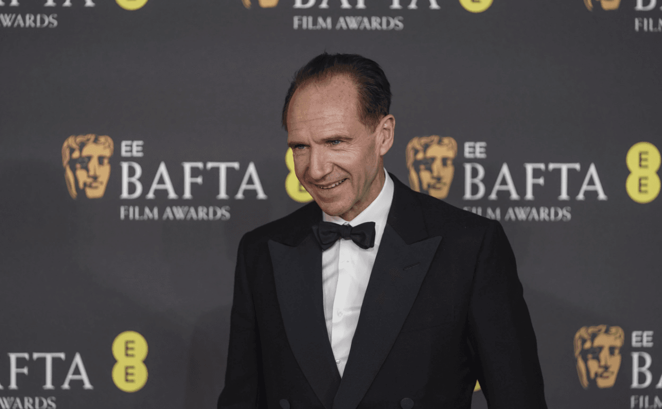 Ralph Fiennes (AP) .png