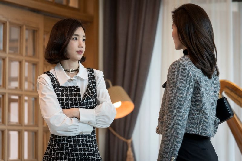 Red Swan Still 1.jpg