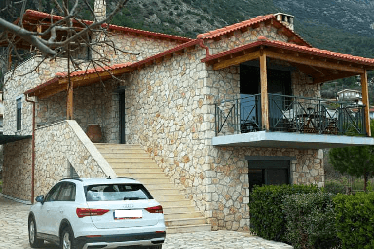 Ricardo's Greek home.png