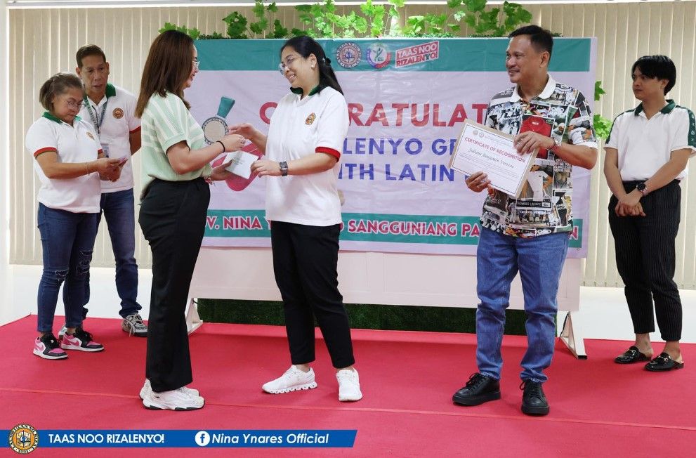 Rizal Story Latin honor awardees 1 (2).jpg