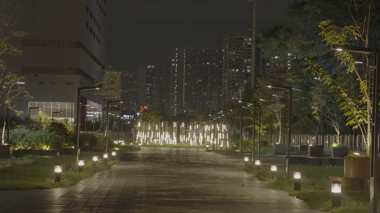 Roxas blvd promenade.JPG