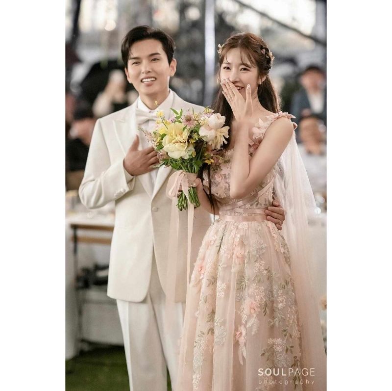 RyeowookAri1 (1).jpg