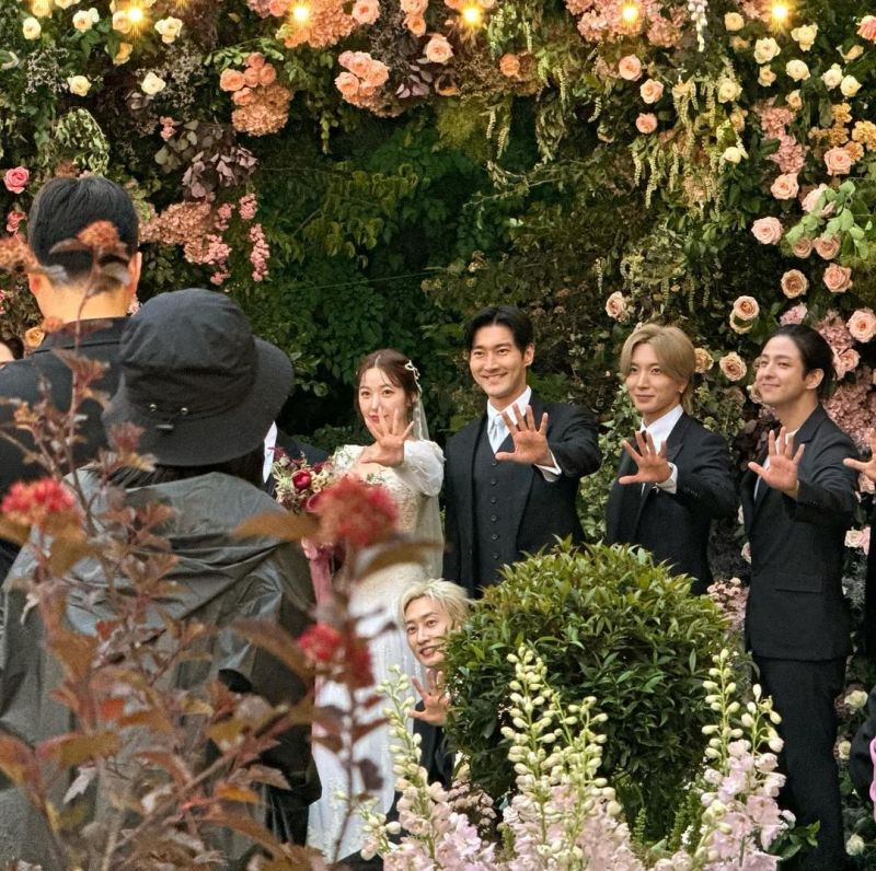 Ryeowook_Ari (6).jpg