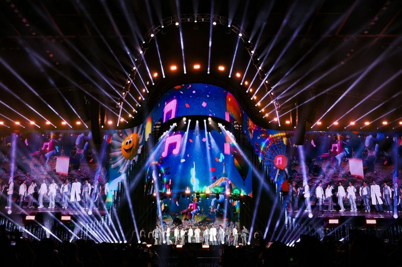 SEVENTEEN_GROUP (3).jpg