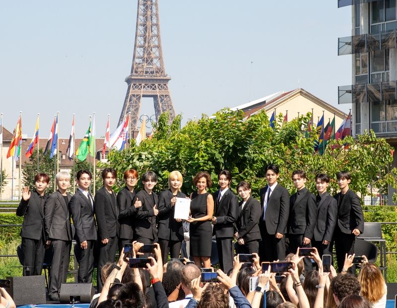 SEVENTEEN_S NOMINATION CEREMONY AT UNESCO (1).jpg
