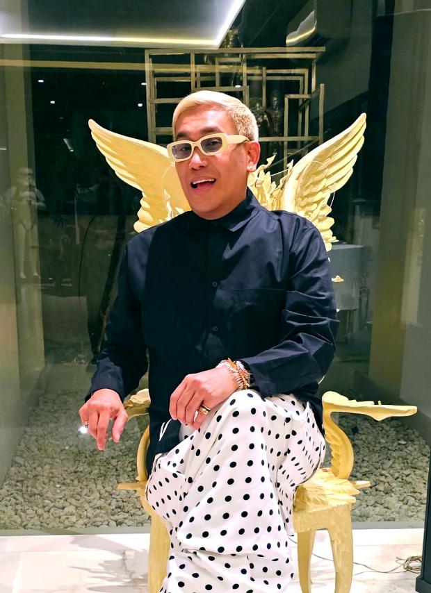 SUNDAY CHILL At the house of Mikee and Sheila Romero.jpg