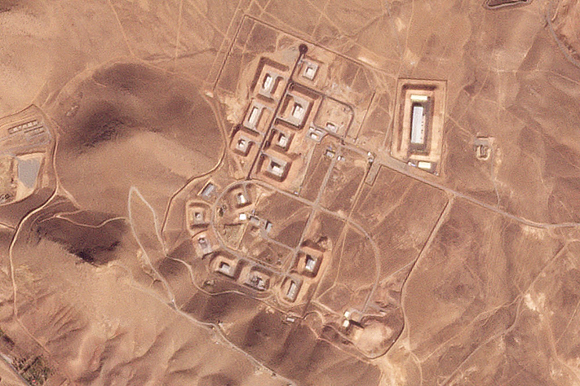 Satellite image Iran military base 2.jpg