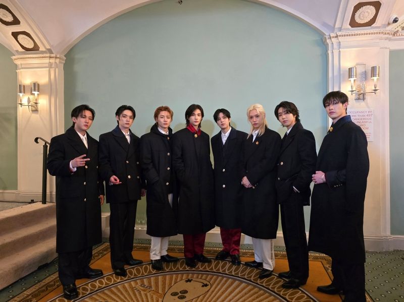 StrayKids1.jpg