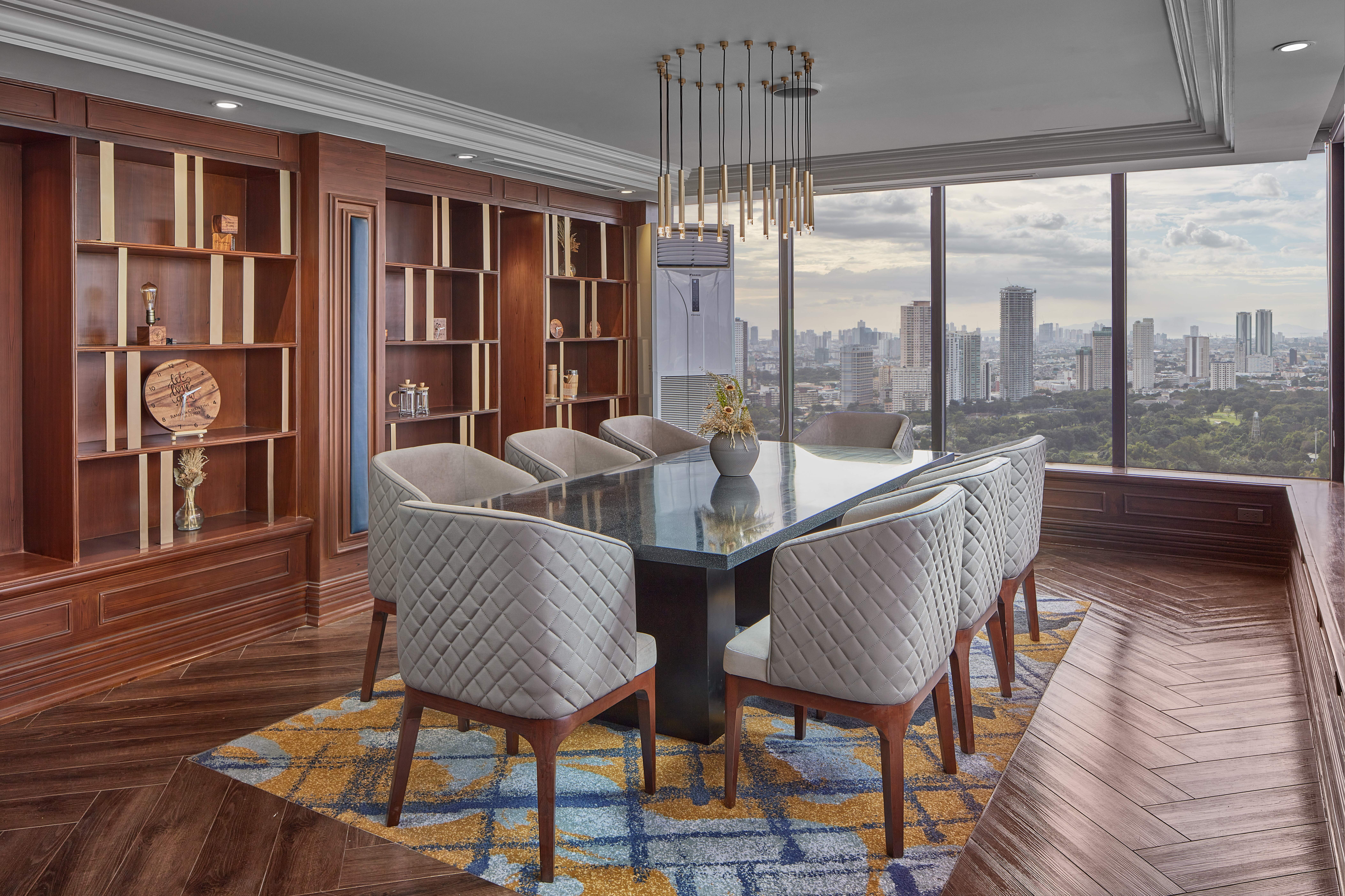 Summit Lounge - Holiday Inn Manila Galleria (5).jpg