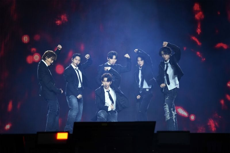 THE NEW SIX_GROUP (1).jpg