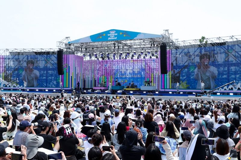 TOMORROW X TOGETHER GROUP(3).jpg