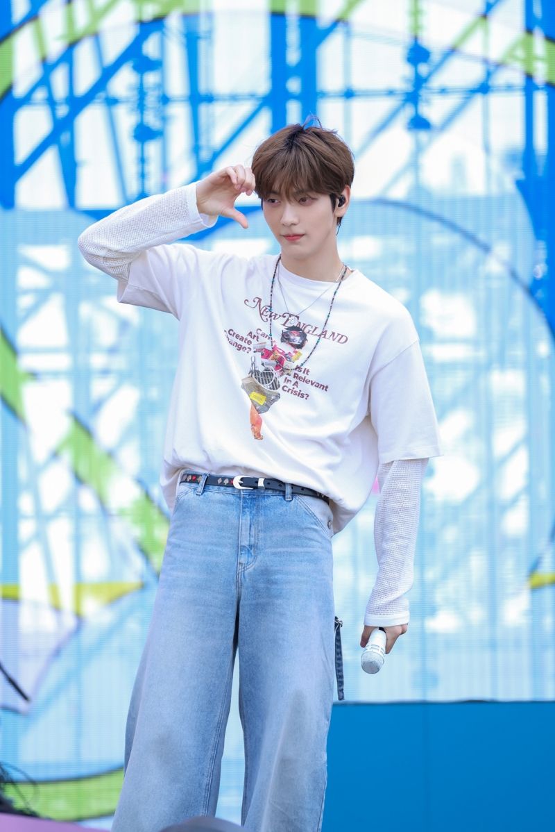 TOMORROW X TOGETHER SOOBIN.jpg