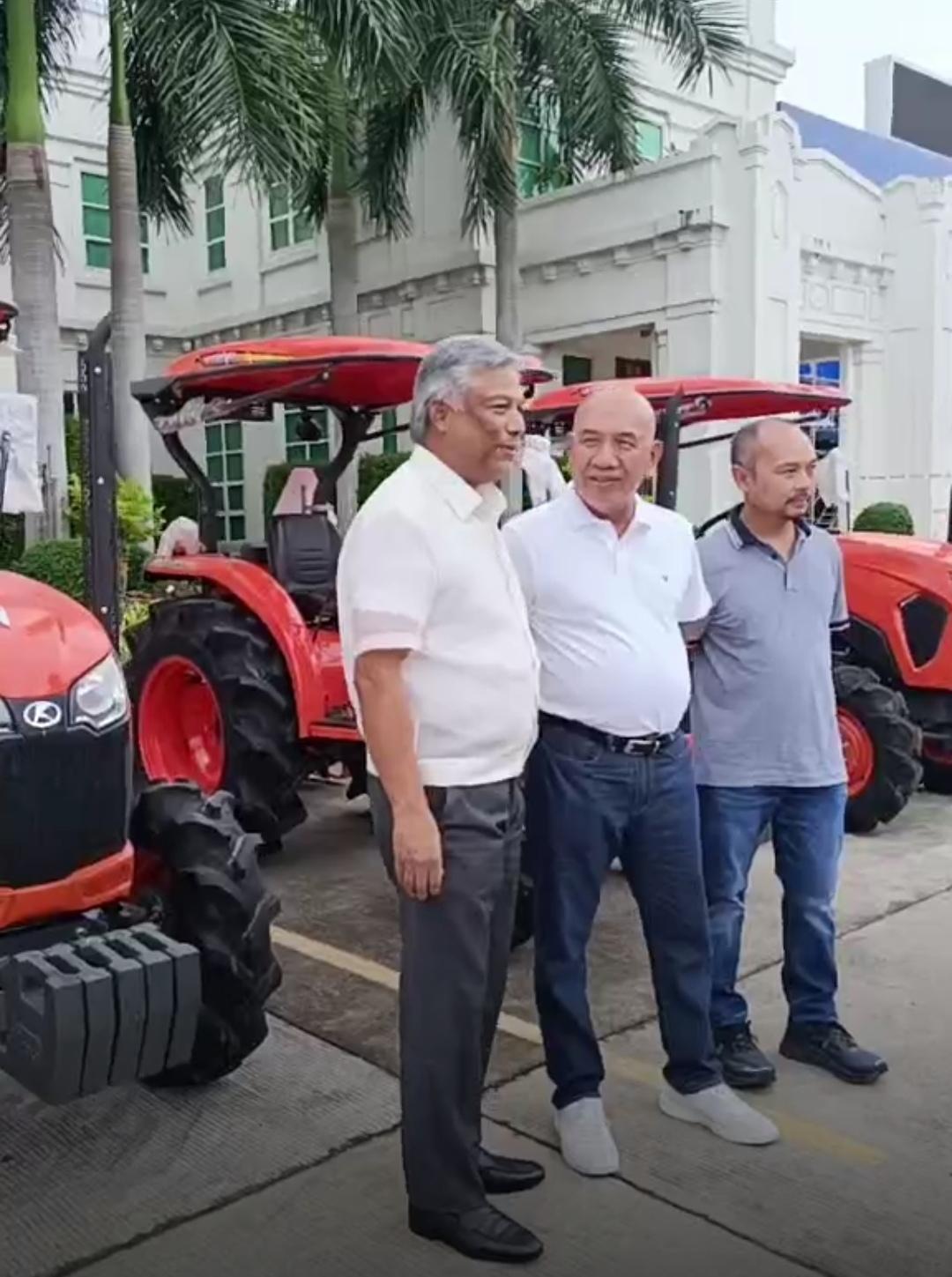 TURN-OVER CEREMONY OF FARM MACHINERIES.jpg