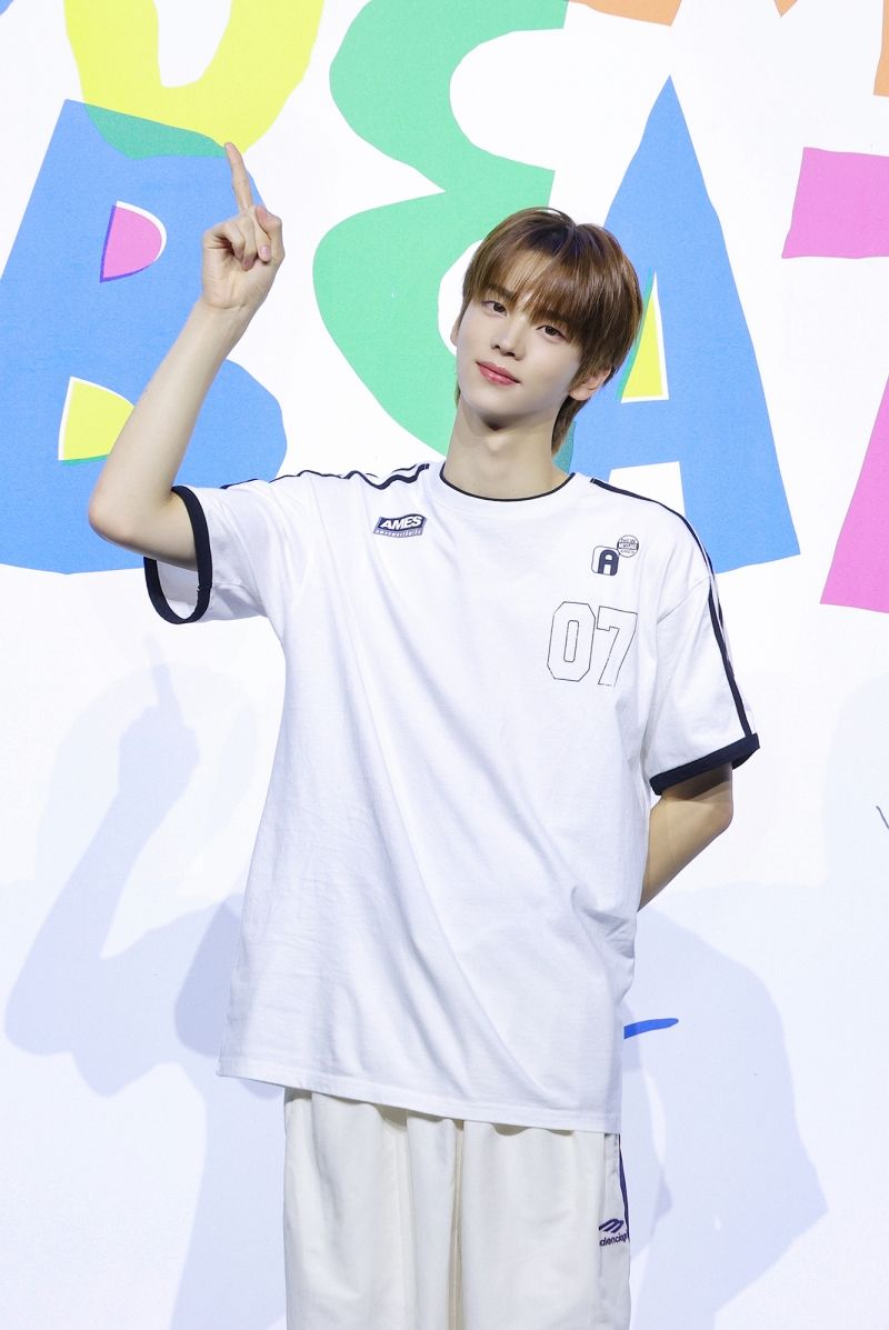 TWS 2ND MINI ALBUM_SHINYU_02.jpg