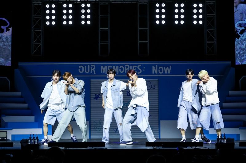 TWS 2ND MINI ALBUM_hey! hey!_TWS_02.jpg