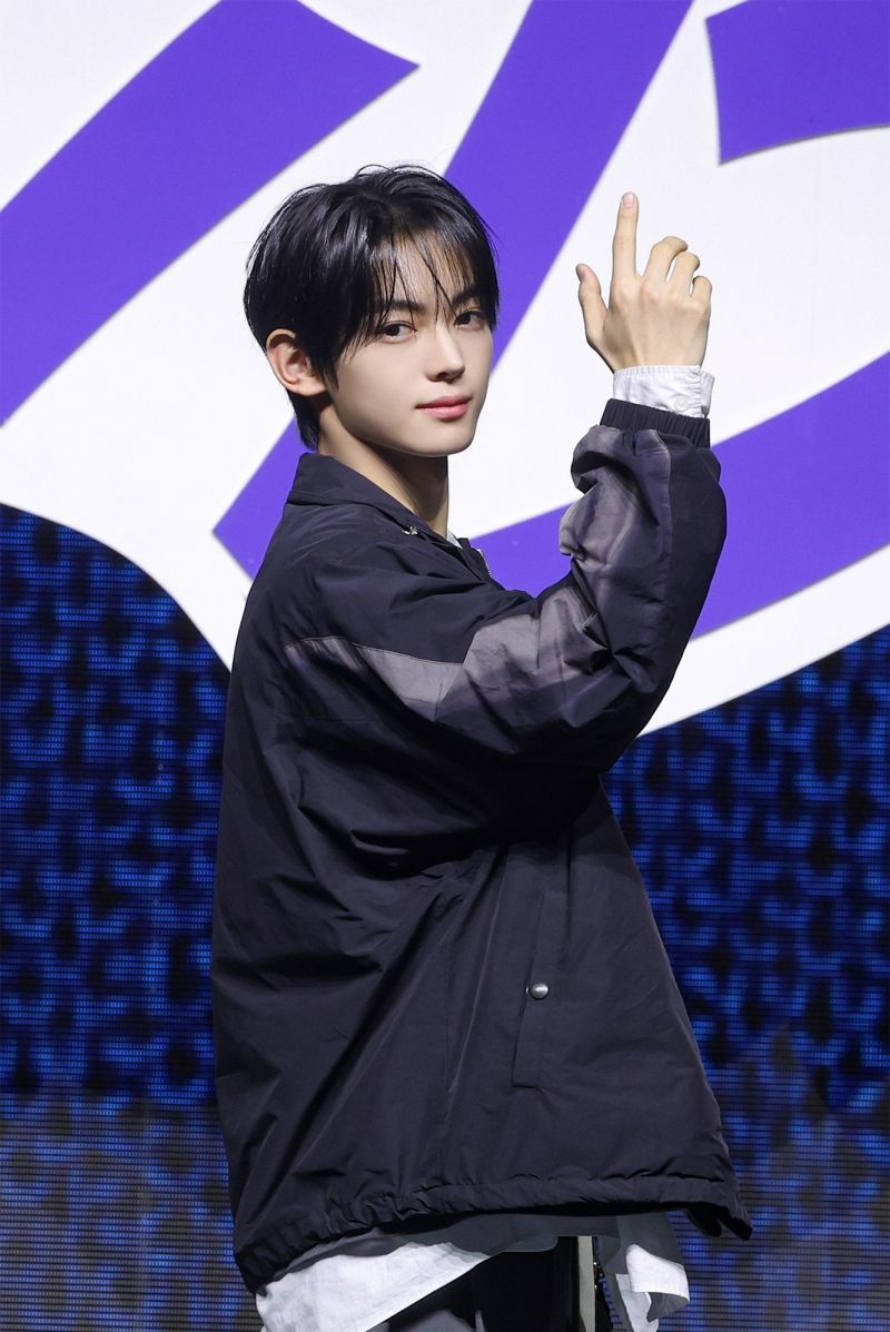 TWS - Last Bell - Media Showcase - HANJIN 1.jpg