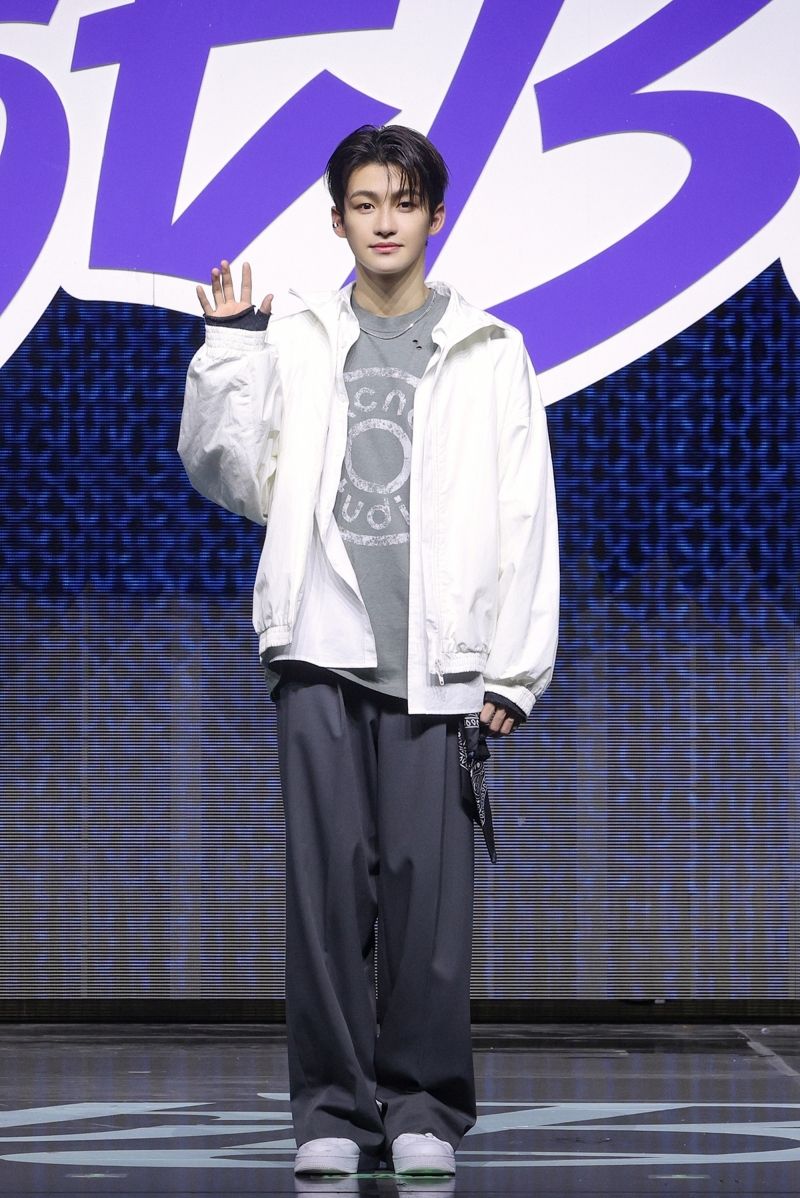 TWS - Last Bell - Media Showcase - JIHOON 2.jpg