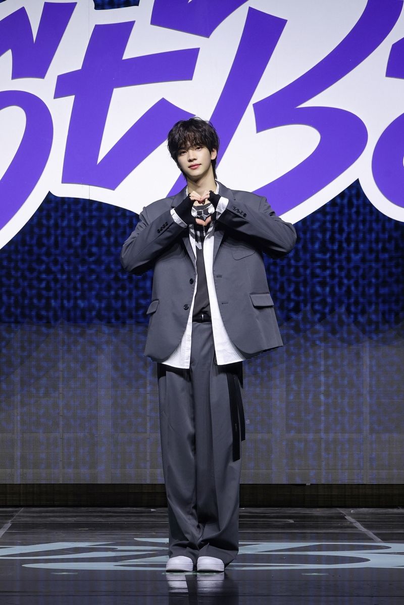 TWS - Last Bell - Media Showcase - SHINYU 1.jpg