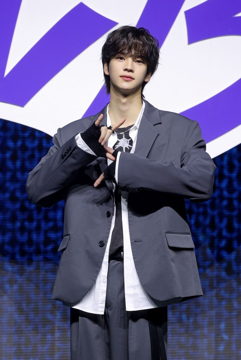 TWS - Last Bell - Media Showcase - SHINYU 3.jpg