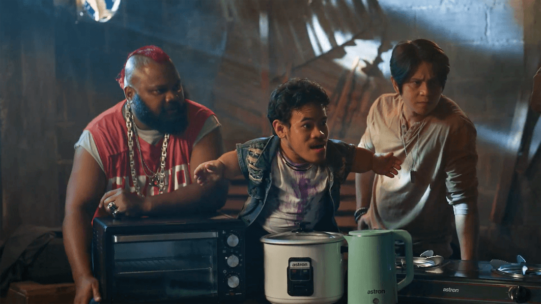 The Ala Gang in _Sa Kamay ng Ala Gang'.png