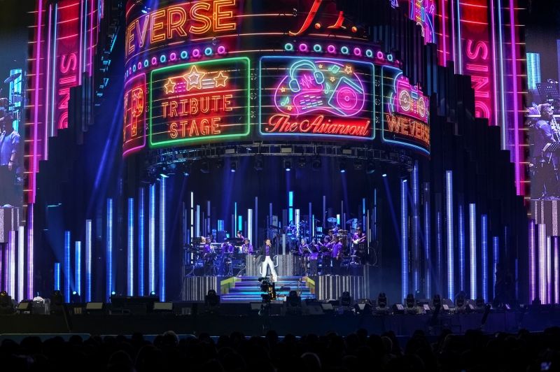 Tribute Stage_J.Y. Park (2).jpg