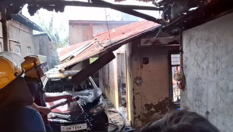 Two houses in Bulacan gus by fire-01.jpg