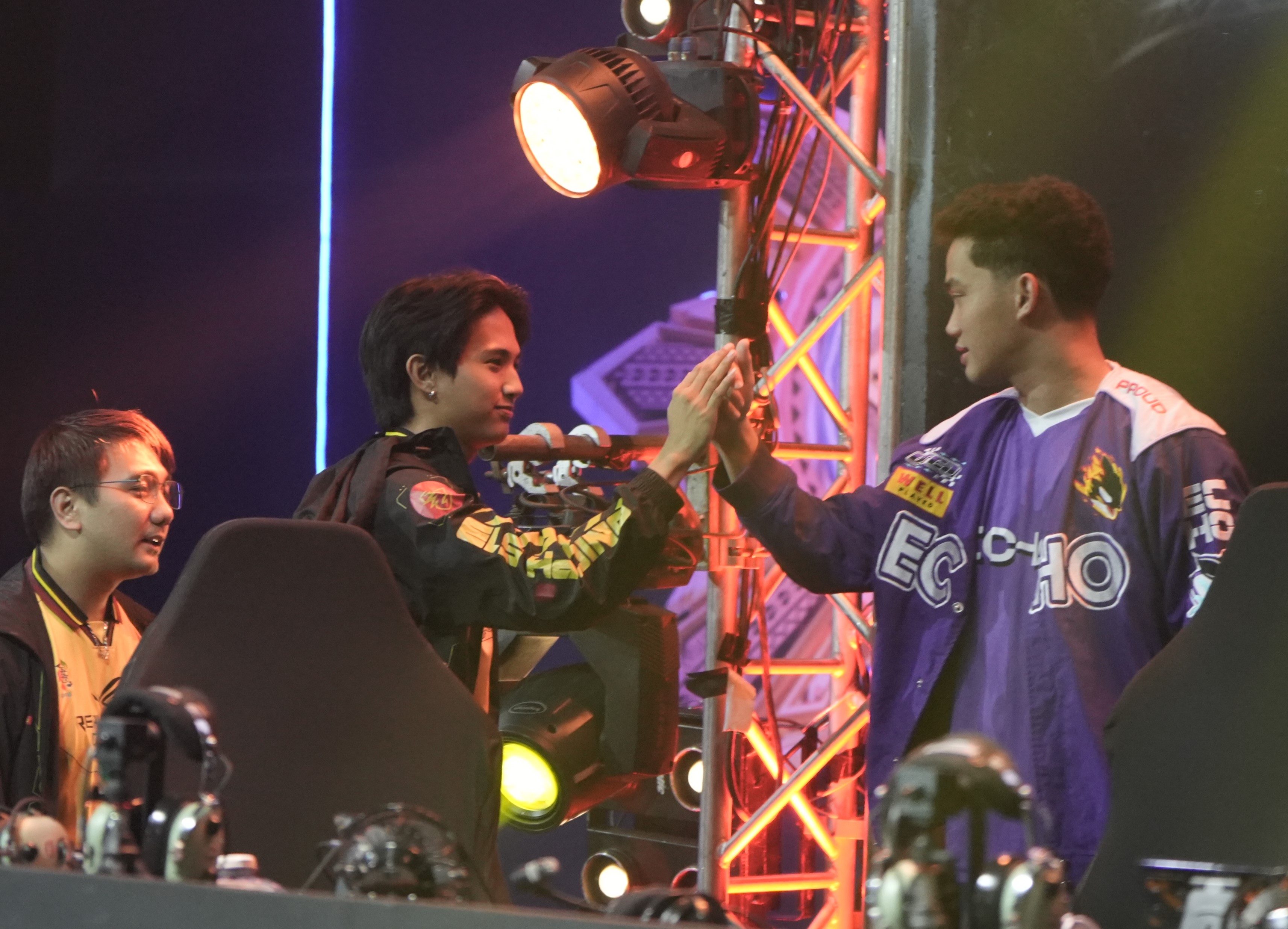 UNCURATED_ONIC_vs_ECHO 3-2-76.jpg